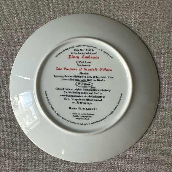 Gone With The Wind Fiery Embrace Passions Of Scarlett O'Hara Collector's Plate - Picture 3 of 5